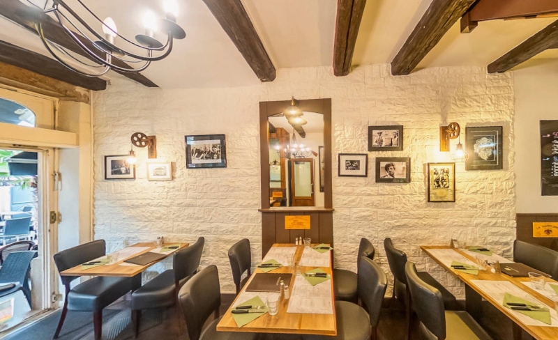 Le restaurant - Le Ginestre - restaurant ARLES